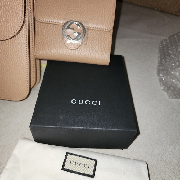 Authentic Gucci set - Picture 3 of 4